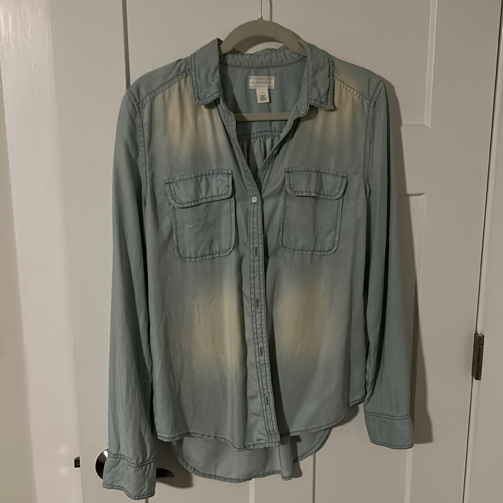 Long sleeve button up jean shirt